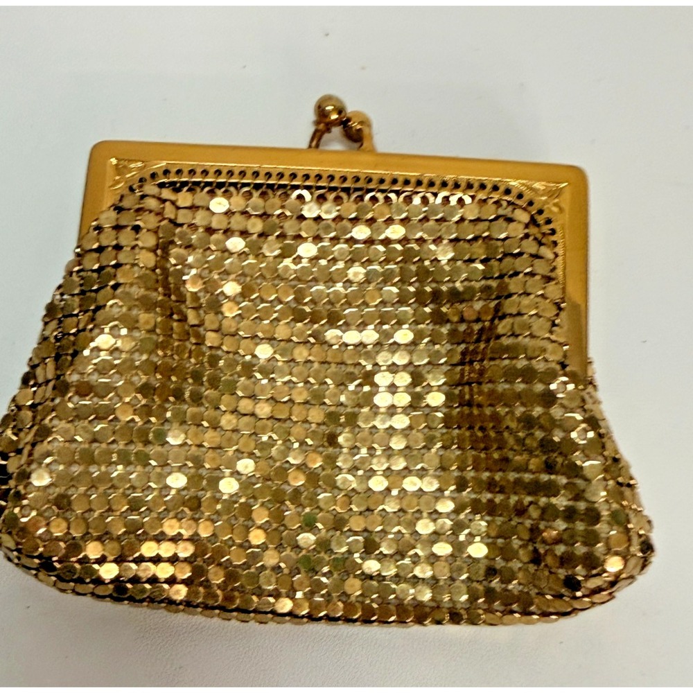 Whiting & Davis Vintage  Gold Mesh Bag/Coin Purse With Kiss Lock 2961